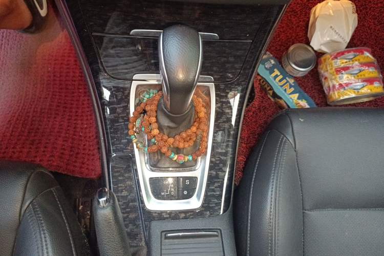 Used Citroen C5 2013 2.3L Automatic Zunyu Model Gear Lever