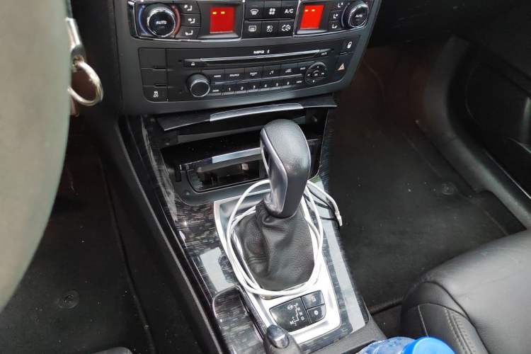 Used Citroen C5 2013 2.0L Automatic Luxury Model Gear Lever