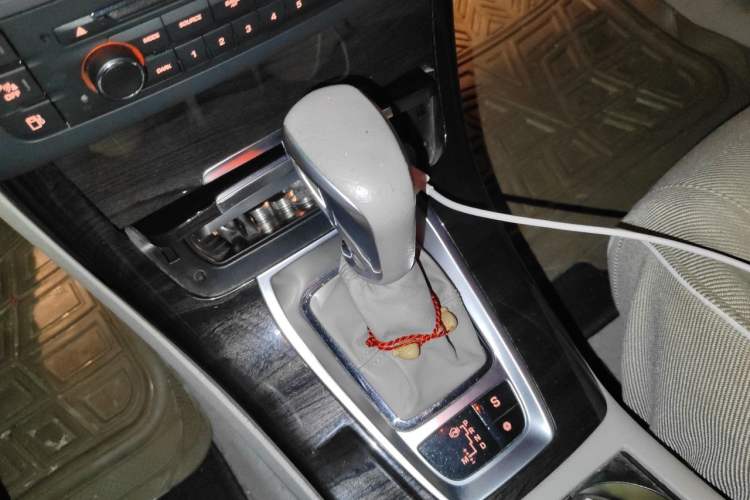 Used Citroen C5 2013 2.0L Automatic Luxury Model Gear Lever