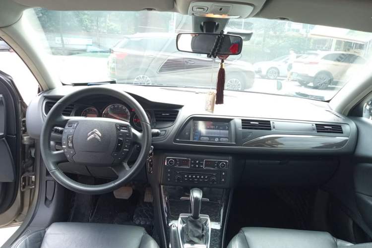 Used Citroen C5 2013 2.0L Automatic Enjoyment Model Headliner