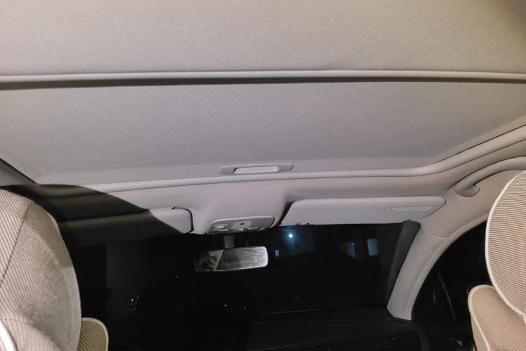 Used Citroen C5 2013 2.0L Automatic Luxury Model Headliner