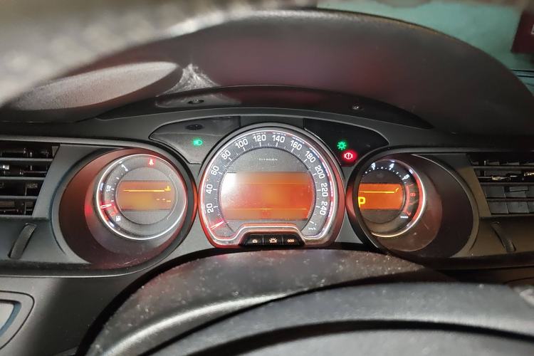 Used Citroen C5 2013 2.3L Automatic Zunyu Model Instrument Cluster