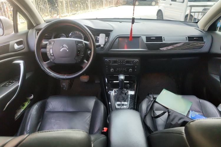 Used Citroen C5 2013 2.0L Automatic Luxury Model Interior 2