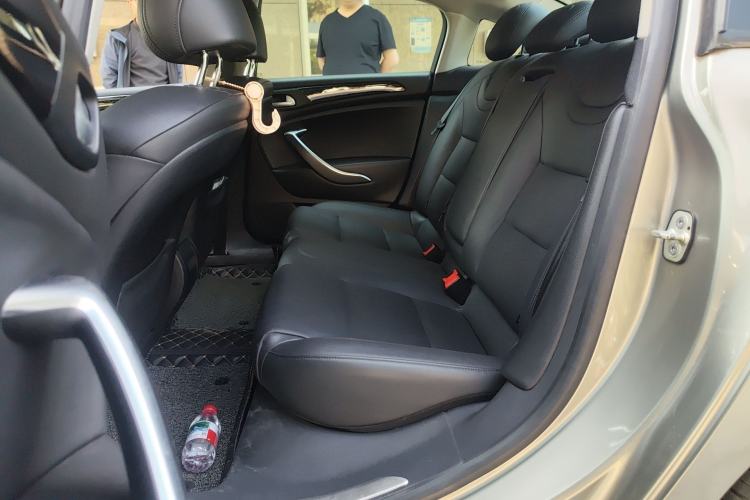 Used Citroen C5 2013 2.0L Automatic Luxury Model Interior 4