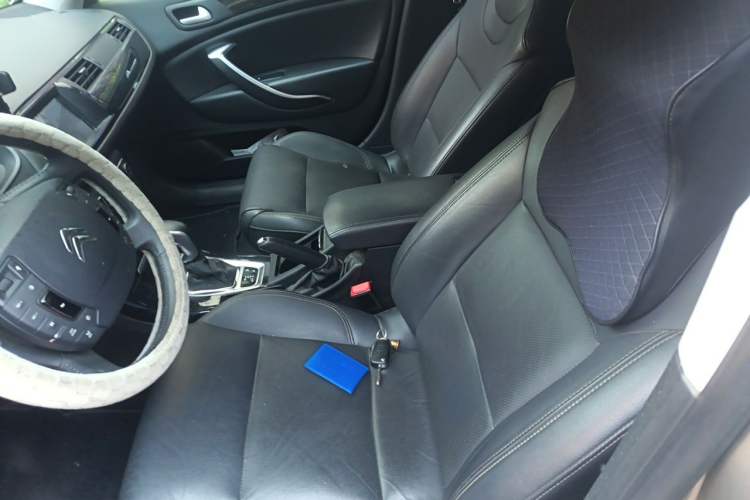 Used Citroen C5 2013 2.0L Automatic Yue Shang Edition Left Front Seat