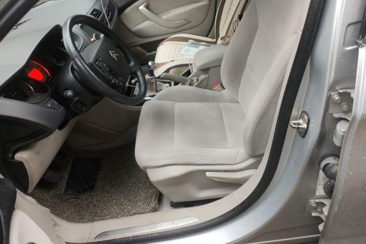 Used Citroen C5 2013 2.0L Manual Comfort Version Left Front Seat