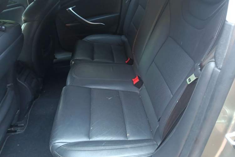 Used Citroen C5 2013 2.0L Automatic Yue Shang Edition Left Rear Seat