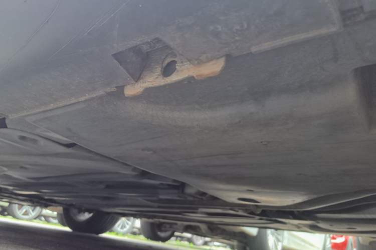 Used Citroen C5 2013 2.3L Automatic Zunyu Model Left Side Sill