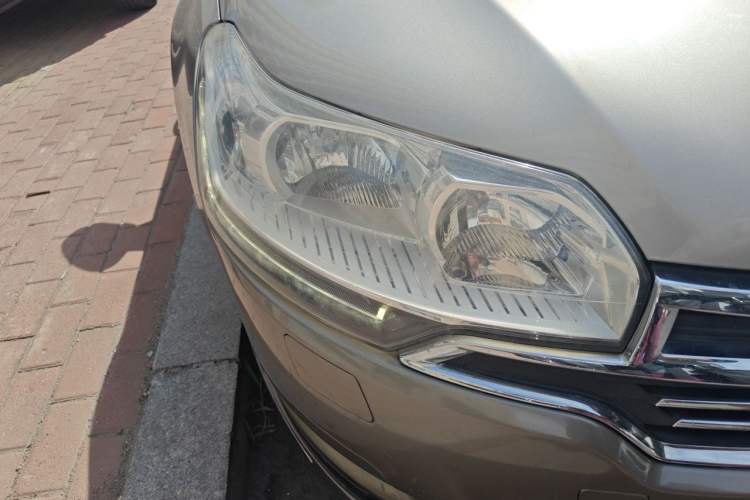 Used Citroen C5 2013 2.0L Automatic Luxury Model Right Front Headlight