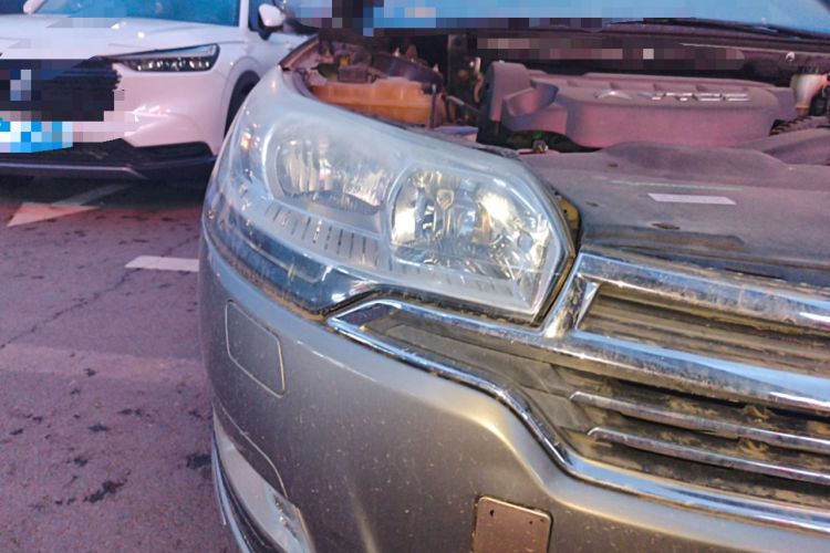 Used Citroen C5 2013 2.3L Automatic Zunyu Model Right Front Headlight