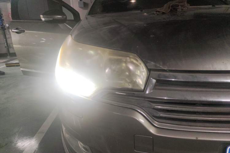 Used Citroen C5 2013 2.0L Automatic Yue Shang Edition Right Front Headlight
