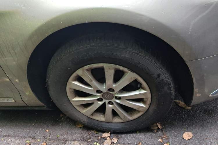 Used Citroen C5 2013 2.0L Automatic Luxury Model Right Front Wheel Hub