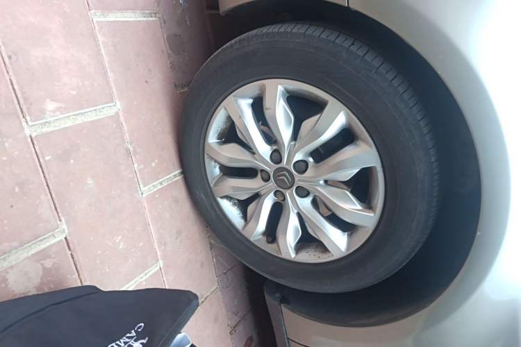 Used Citroen C5 2013 2.0L Automatic Yue Shang Edition Right Front Wheel Hub