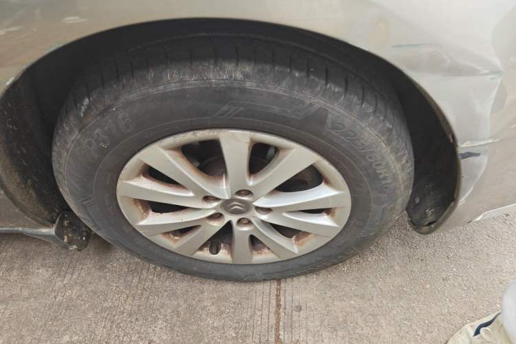 Used Citroen C5 2013 2.0L Automatic Luxury Model Right Front Wheel Hub