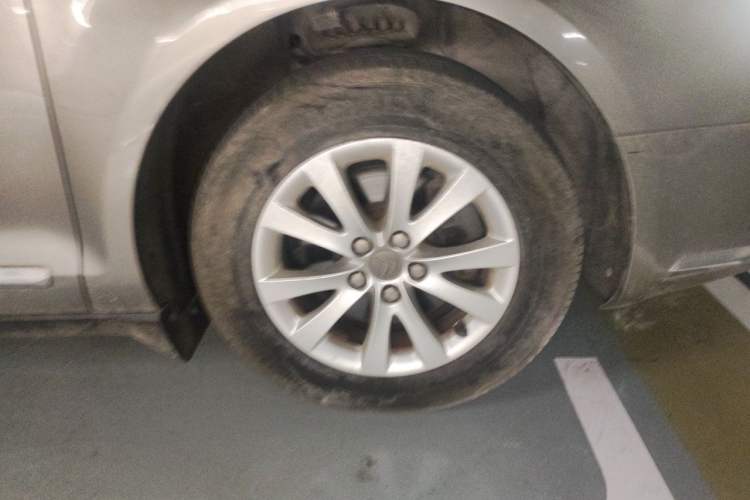 Used Citroen C5 2013 2.0L Automatic Yue Shang Edition Right Front Wheel Hub