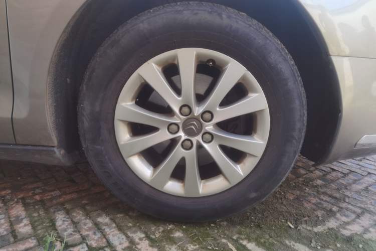 Used Citroen C5 2013 2.0L Automatic Enjoyment Model Right Front Wheel Hub