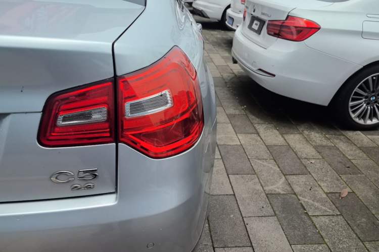 Used Citroen C5 2013 2.3L Automatic Zunyu Model Right Rear Taillight