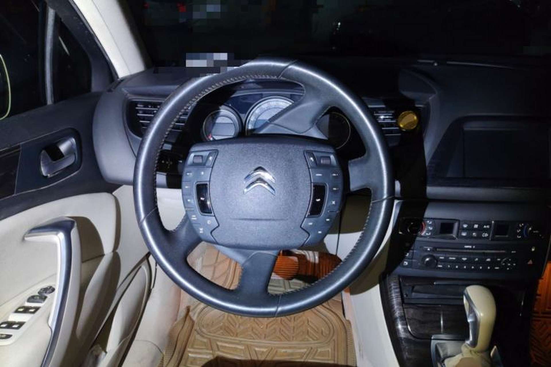 Used Citroen C5 2013 2.0L Automatic Luxury Model Steering Wheel