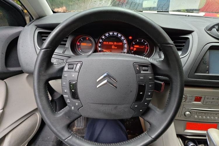 Used Citroen C5 2013 2.0L Automatic Luxury Model Steering Wheel