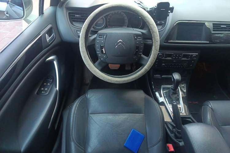 Used Citroen C5 2013 2.0L Automatic Yue Shang Edition Steering Wheel