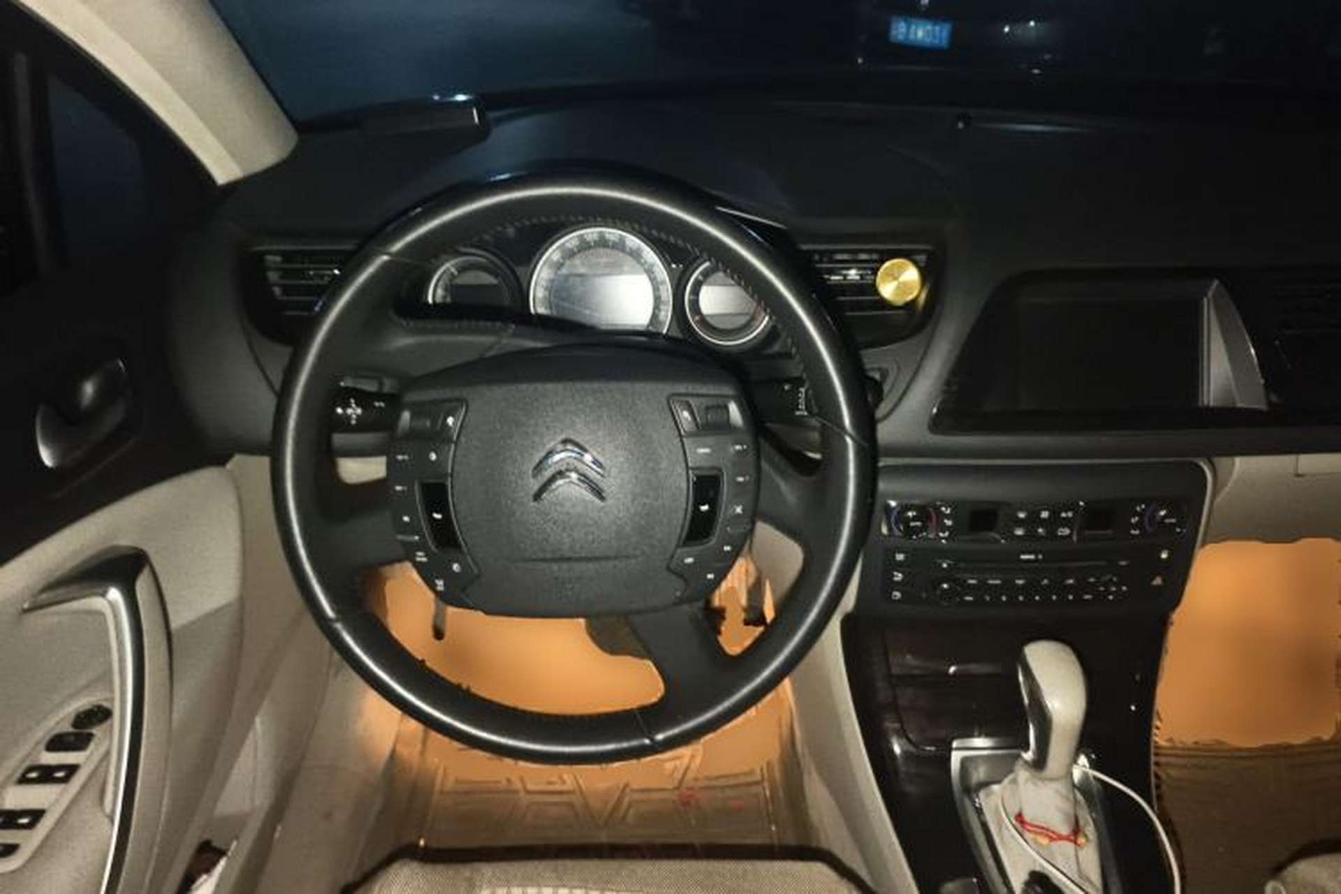Used Citroen C5 2013 2.0L Automatic Luxury Model Steering Wheel