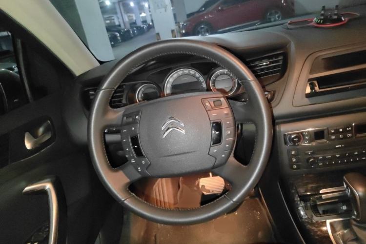 Used Citroen C5 2013 2.3L Automatic Zunyu Model Steering Wheel