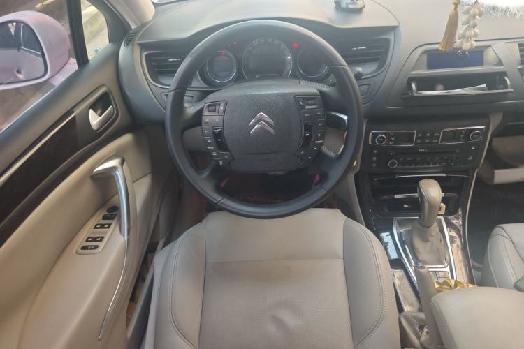 Used Citroen C5 2013 2.0L Automatic Luxury Model Steering Wheel