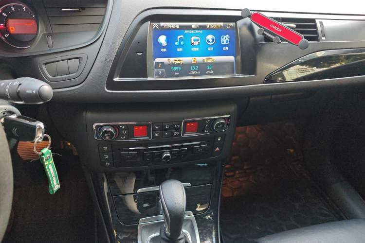 Used Citroen C5 2013 2.3L Automatic Enjoyment Model Audio And AC Panel