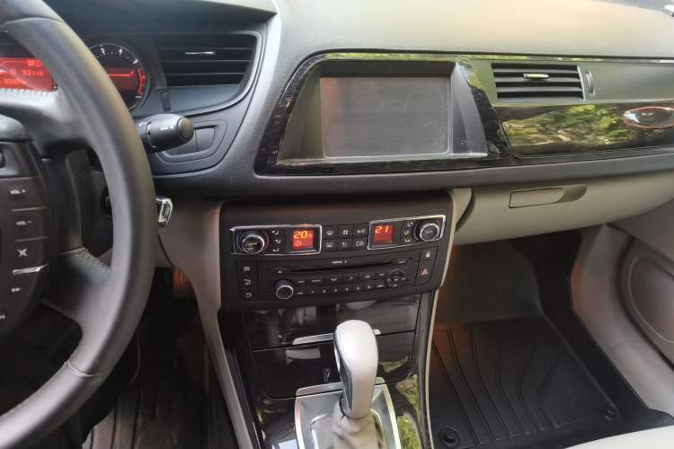 Used Citroen C5 2013 2.3L Automatic Zunyu Model Audio And AC Panel