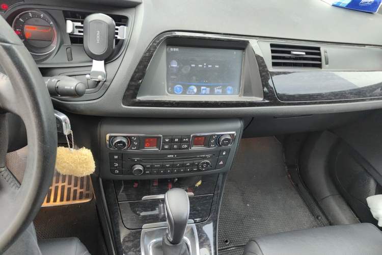 Used Citroen C5 2013 2.0L Automatic Luxury Model Audio And AC Panel