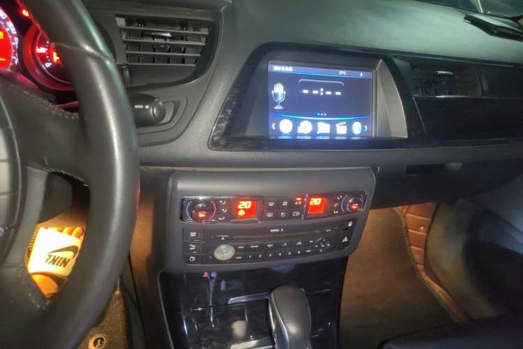 Used Citroen C5 2013 2.0L Automatic Enjoyment Model Audio And AC Panel