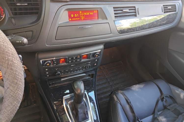 Used Citroen C5 2013 2.0L Automatic Luxury Model Audio And AC Panel