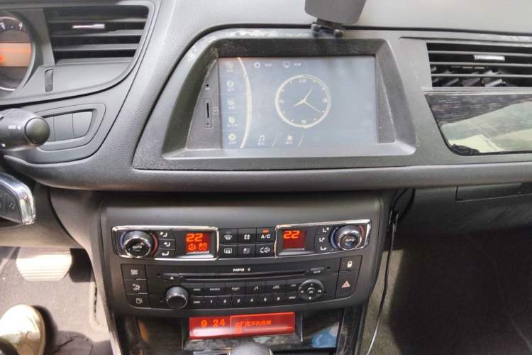 Used Citroen C5 2013 2.0L Automatic Enjoyment Model Audio And AC Panel