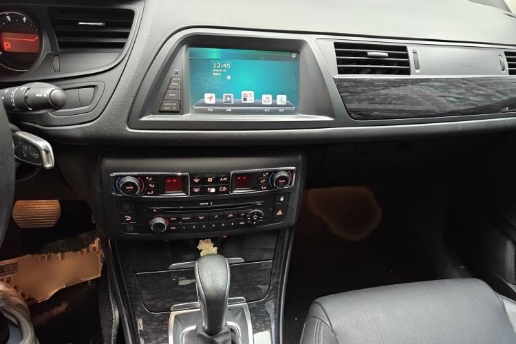 Used Citroen C5 2013 2.0L Automatic Luxury Model Audio And AC Panel