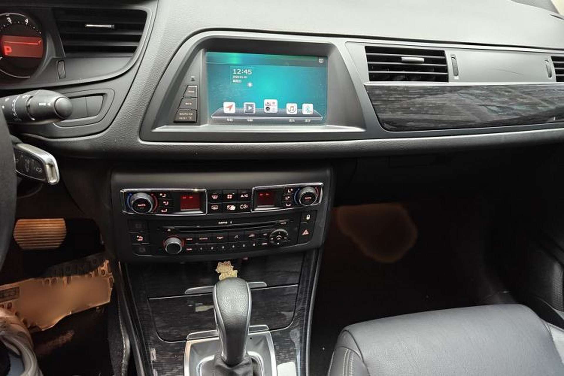 Used Citroen C5 2013 2.0L Automatic Luxury Model Audio And AC Panel