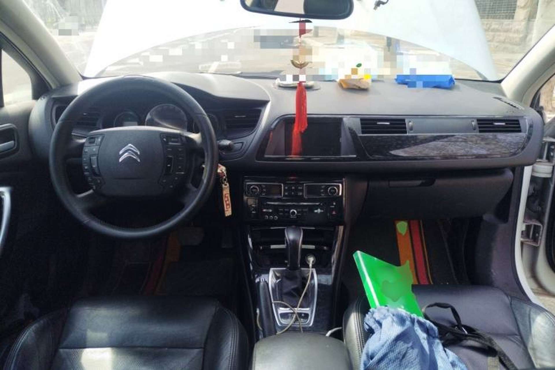 Used Citroen C5 2013 2.3L Automatic Prestige Edition Center Console