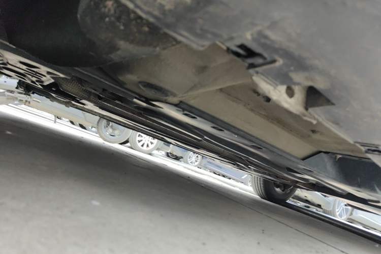 Used Citroen C5 2013 2.0L Automatic Luxury Model Chassis Front Left