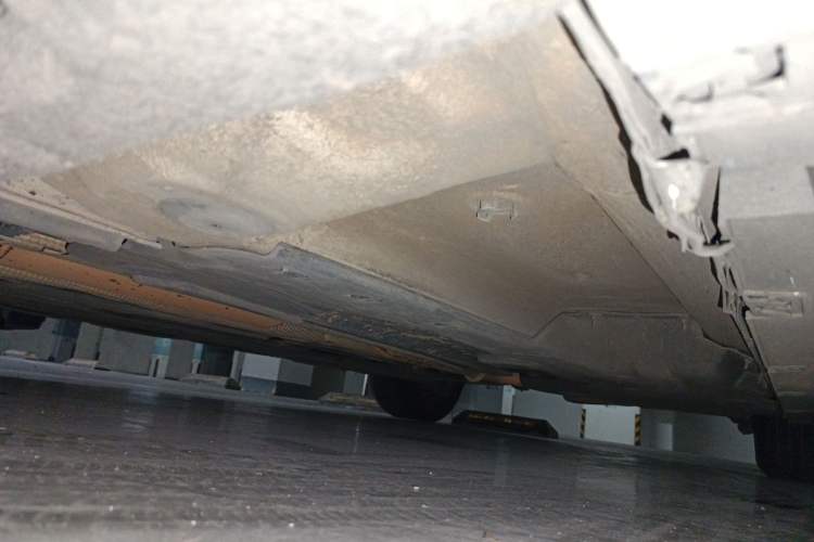 Used Citroen C5 2013 2.0L Automatic Luxury Model Chassis Front Left
