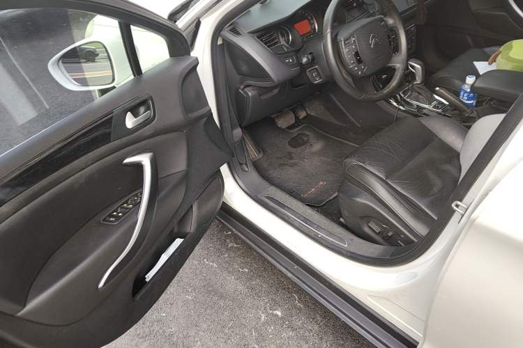Used Citroen C5 2013 2.0L Automatic Luxury Model Driver Seat