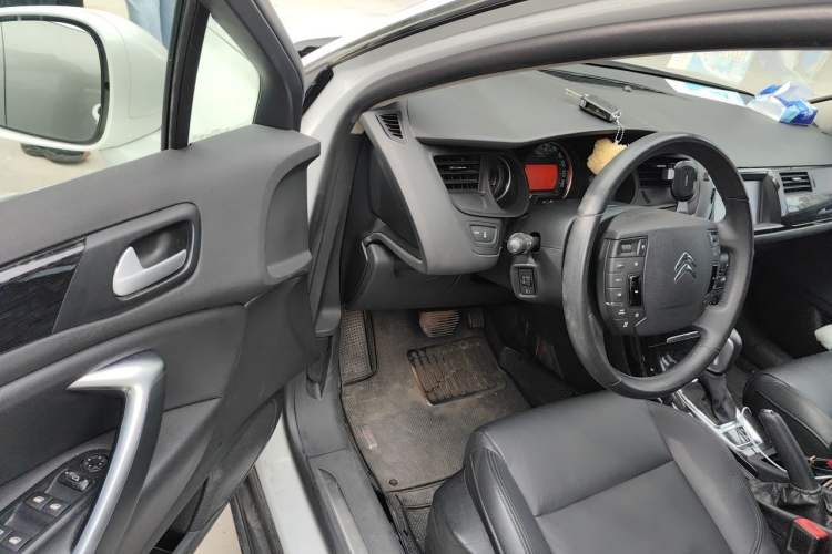 Used Citroen C5 2013 2.0L Automatic Luxury Model Driver Seat