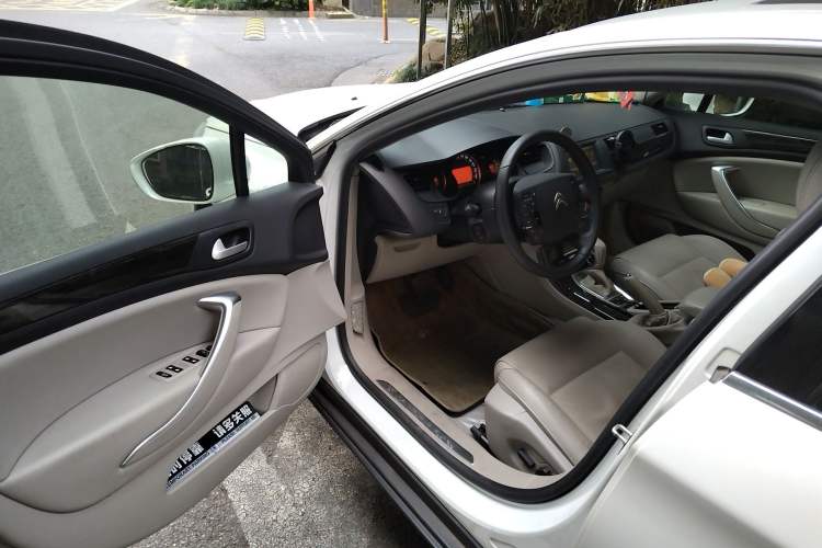Used Citroen C5 2013 2.0L Automatic Luxury Model Driver Seat