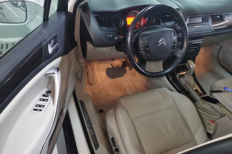 Used Citroen C5 2013 2.0L Automatic Luxury Model Driver Seat