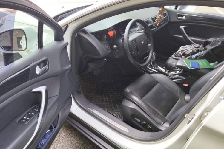 Used Citroen C5 2013 2.0L Automatic Luxury Model Driver Seat