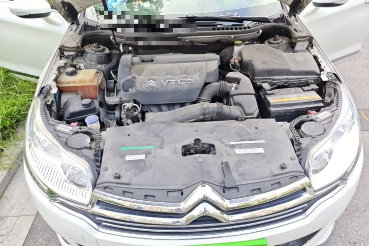 Used Citroen C5 2013 2.3L Automatic Zunyu Model Engine Bay