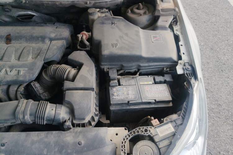 Used Citroen C5 2013 2.0L Automatic Luxury Model Engine Bay Left