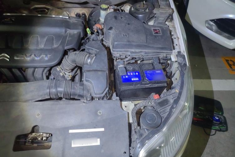 Used Citroen C5 2013 2.0L Automatic Enjoyment Model Engine Bay Left