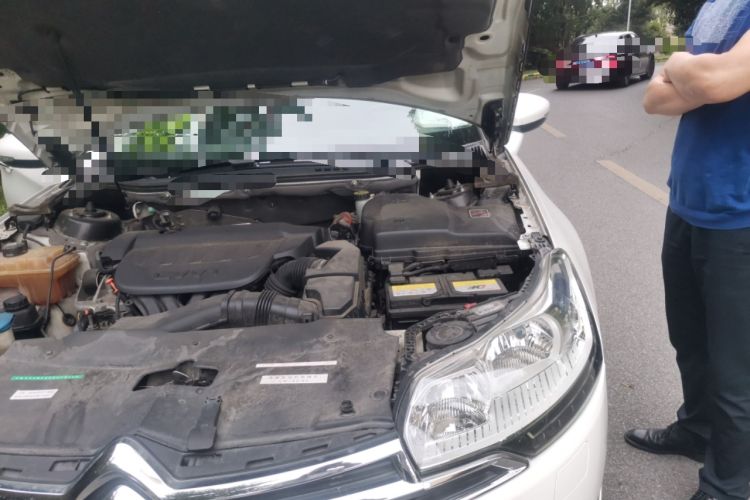 Used Citroen C5 2013 2.0L Automatic Luxury Model Engine Bay Left