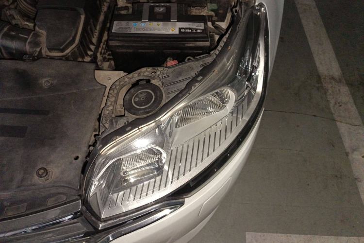 Used Citroen C5 2013 2.0L Automatic Luxury Model Engine Bay Left