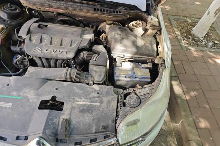 Used Citroen C5 2013 2.0L Automatic Luxury Model Engine Bay Left