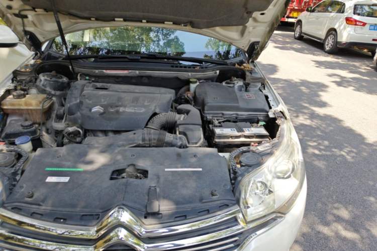 Used Citroen C5 2013 2.3L Automatic Prestige Edition Engine Bay Left